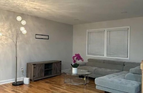 Belmont House | Cozy Cove Estates 3 Bedroom 2 Bathroom Home