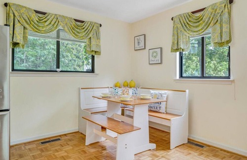 Moneta House | Cozy Cove- Fenced yard for your dog and calm waters to swim for the family