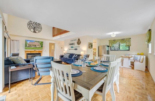 Moneta House | Cozy Cove- Fenced yard for your dog and calm waters to swim for the family
