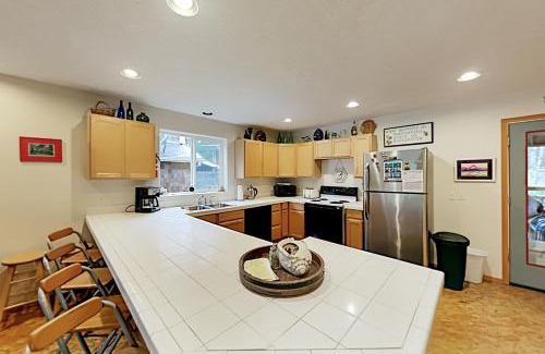 Manzanita House | Cozy Cove