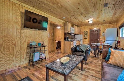 Beattyville House | Cozy Creekside Cabin about 24 Mi to Red River!