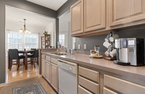 Rehoboth Beach Condo | Cozy Creekwood Getaway on the Highway