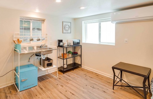 Crestline Apartment | Cozy Crestline Getaway ~ 2 Mi to Lake Gregory
