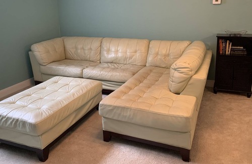 Bel Aire House | Cozy Crown Hill Park One bedroom Apartment in House