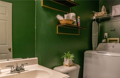 Enterprise House | Cozy/cute townhouse- fenced yard minutes from Ft. Novosel