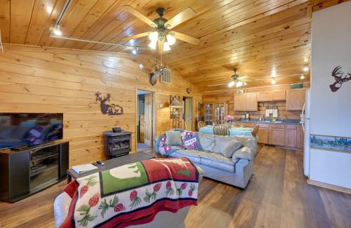 Bryson City House | Cozy Deer Glen Cabin with Private Hot Tub and Porch!