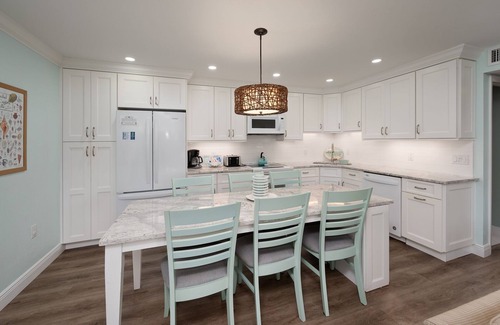 Sanibel Condo | Cozy Dockside 2 bedroom, 2 bath at Sanibel Moorings Resort #1322