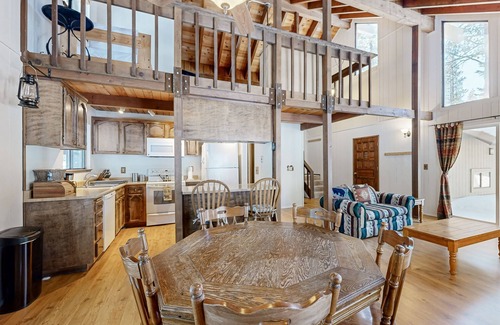 Truckee House | Cozy dog-friendly home with loft, streaming, deck, W/D, & nearby attractions