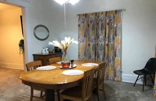 St. Joseph House | Cozy Downtown 3 Bedroom Home