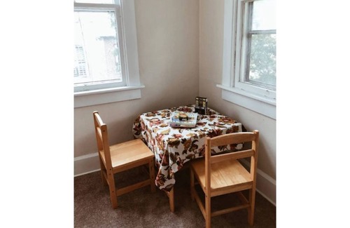 St. Joseph House | Cozy Downtown 3 Bedroom Home