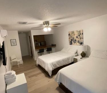 Sailboat Bend Apartment | Cozy Downtown Apartments on Water