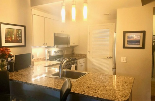 Chinatown Apartment | Cozy downtown apartment near the National Mall!
