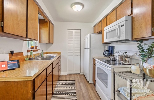 Coeur d'Alene House | Cozy Downtown Bungalow—Fire Pit, Spacious Deck, Fenced Yard & Walk to Local Dining, Bars & Shops!