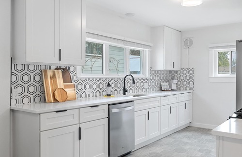 Coeur d'Alene House | Cozy Downtown Cottage in Coeur d’Alene Idaho - Low cleaning fee