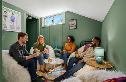 Saint Joseph House | Cozy Downtown Stay w Private Backyard & Parking