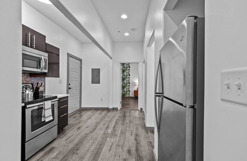 Washington Apartment | Cozy Downtown Washington Haven-Walk to Waterfront