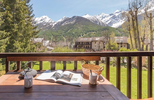 Monetier-les-Bains Apartment | Cozy Duplex with Mezzanine, Balcony & Mountain Views - Sleeps 5