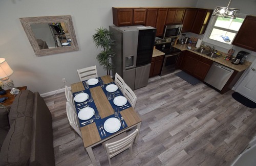 Jacksonville House | Cozy duplex Close to Base, shops, Children's Park