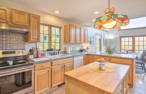 Easton House | Cozy Easton Getaway w/Hot Tub, Gas Grill!