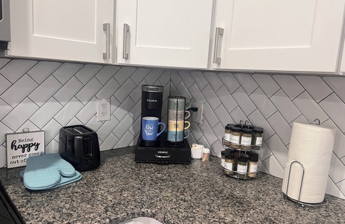 Belmont Apartment | Cozy Efficiency in University City. Great Stay!