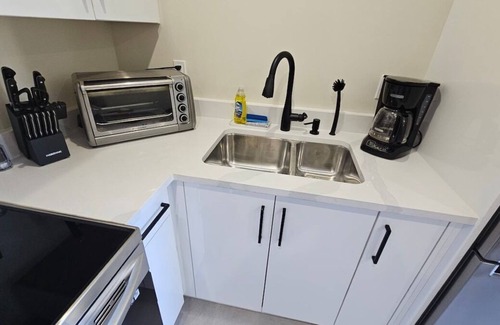Riley Park House | Cozy Explore Vancouver launching pad