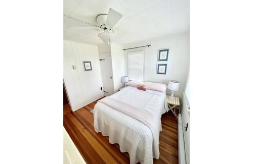Madison House | Cozy Family Beach Cottage