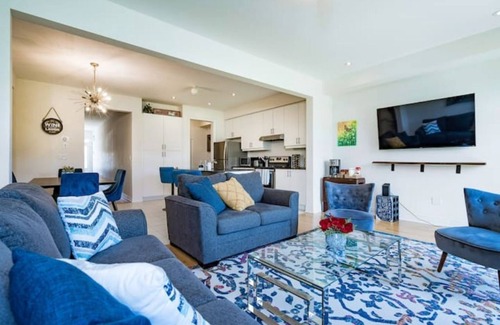 The Blue Mountains House | Cozy family home with Sauna and view of Mountain