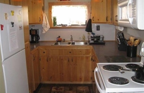 West Yellowstone Cabin | Cozy family cabin just a minute from Yellowstone Park! Book Now for Summer!
