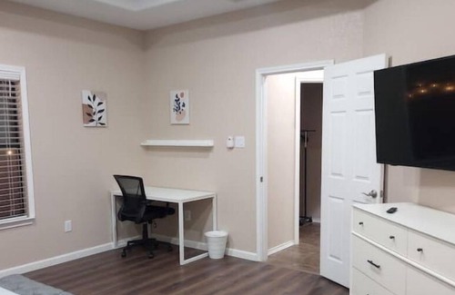 Converse House | Cozy/Family Friendly 3 BR House