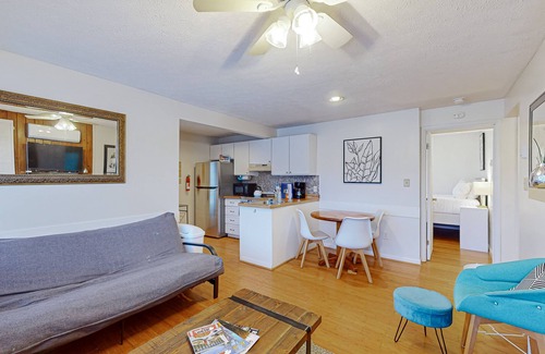 Thayerville Condo | Cozy, family-friendly, lakeview condo with gas grill & firepit