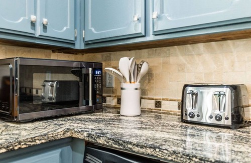 Norman House | Cozy family home minutes from OU