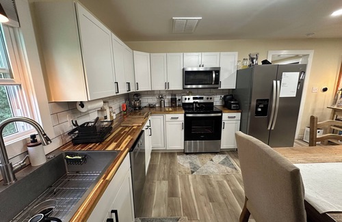 Lynchburg House | Cozy Family Home Near Liberty University & Downtown