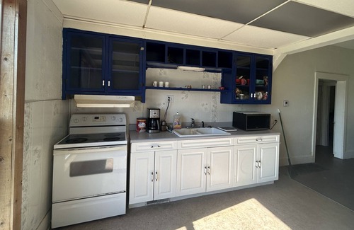 Caplinger Mills House | Cozy family home on 3/4 of an acre - just a short walk from the river