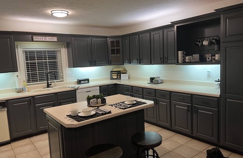 Herod Other | Cozy Farmhouse with 4 Bedrooms and 3 Baths