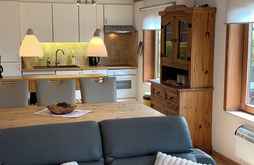 Vlissegem House | Cozy fisher cottage in De Haan, 600 m from the sandy beach