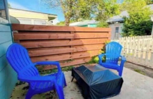 Lanark Village House | Cozy Fishing Retreat located in Lanark Village