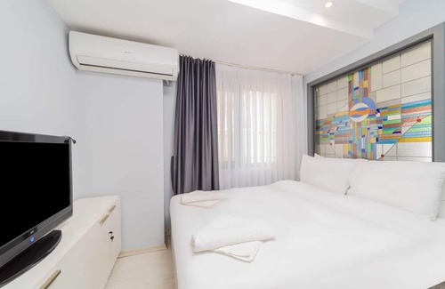 Antalya City Centre Apartment | Cozy Flat near Sea with Balcony in Muratpasa