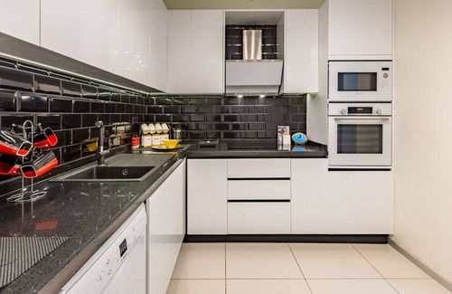 Uskudar Apartment | Cozy Flat with Lovely Bosphorus View in Uskudar