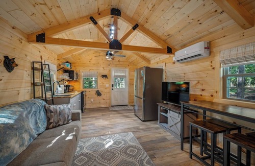 Mentone Cabin | Cozy Forest Cabin Escape
