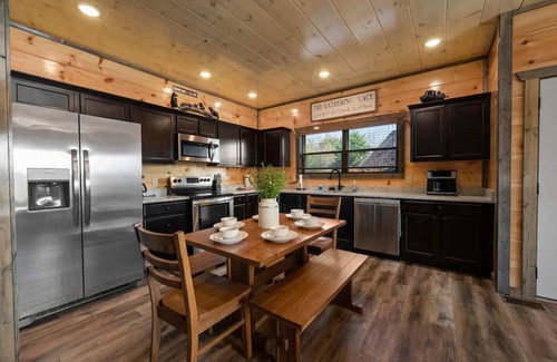 Sevierville Cabin | Cozy Forest Hideaway in the Smoky Mountains