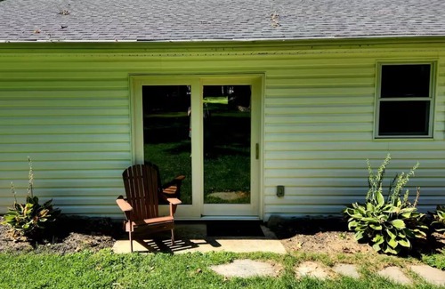 Woodbine Apartment | Cozy Garden Cottage