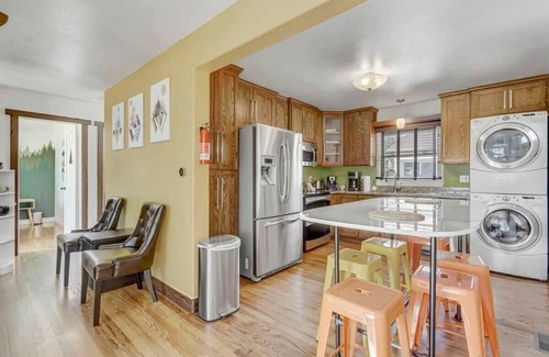 East Colorado Springs House | Cozy Gem, Near Bike Trails & Downtown, Pets OK!