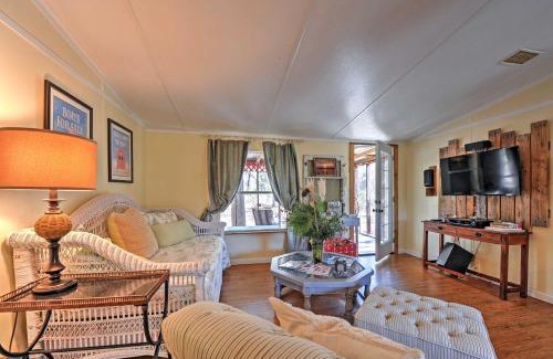 Midway House | Cozy Georgia Abode - Screened-In Porch and Fire Pit!