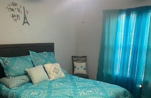 Loganville House | Cozy Get Away