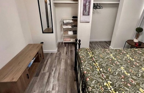 Crescent Heights Condo | Cozy Getaway Dwelling Near Downtown