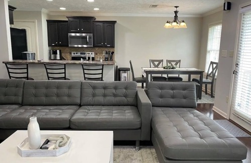 Jackson House | Cozy getaway from home!