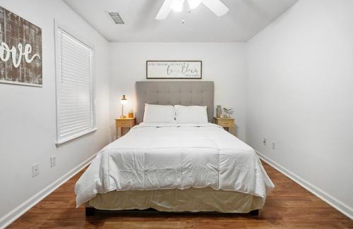 La Vergne House | Cozy Getaway Homes