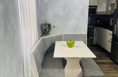 Hollywood Apartment | COZY GETAWAY NEAR BEACHES& CASINOSnHome in Hollywood, FL