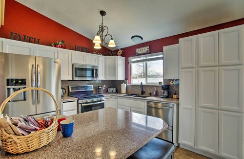 Coeur d'Alene House | Cozy Getaway w/Yard & Patio: 4 Mi to Hayden Lake!