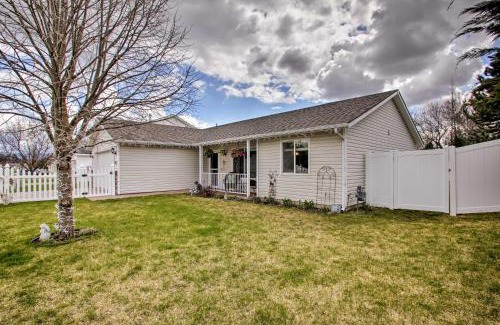 Coeur d'Alene House | Cozy Getaway with Yard and Patio 4 Mi to Hayden Lake!